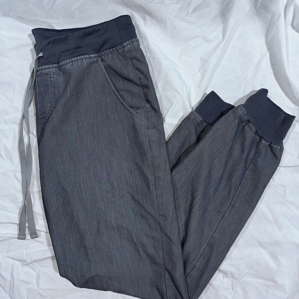 Figs Charcoal Jogger Scrub Pants